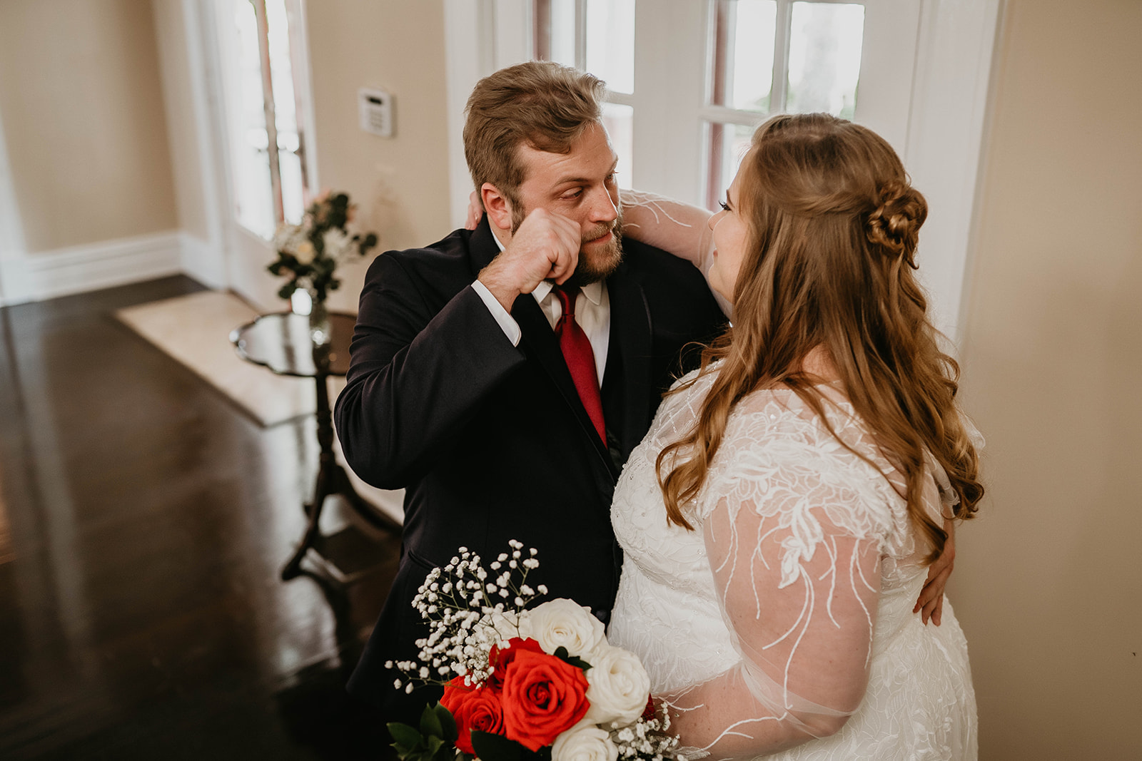 The Heitman House First Look Wedding Photography
