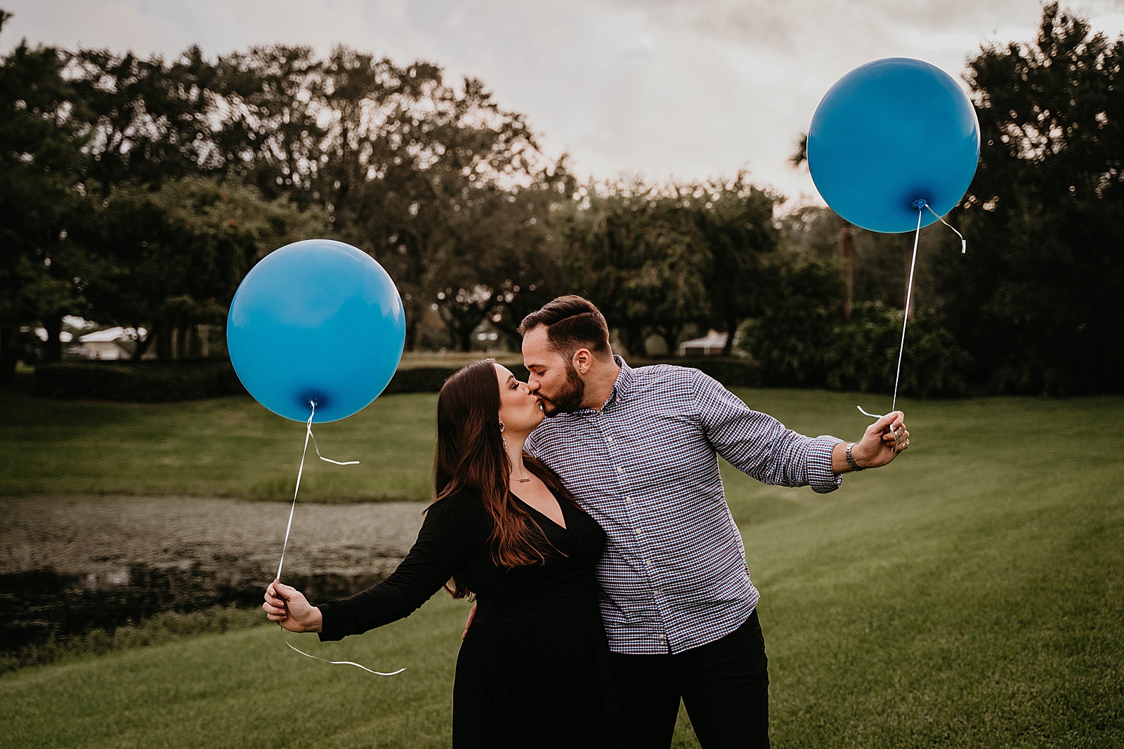 South Florida Gender Reveal Photos by South Florida Family Photographer Krystal Capone Photography